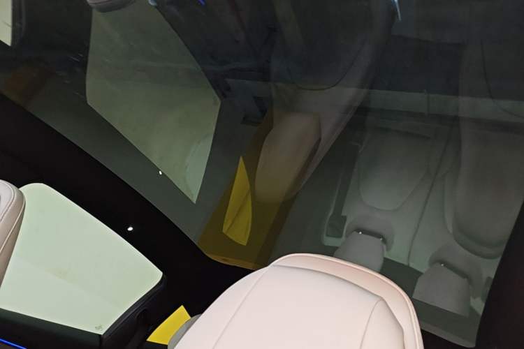 Used Tesla Model Y L 2025 Model Long-Range All-Wheel-Drive Version Headliner