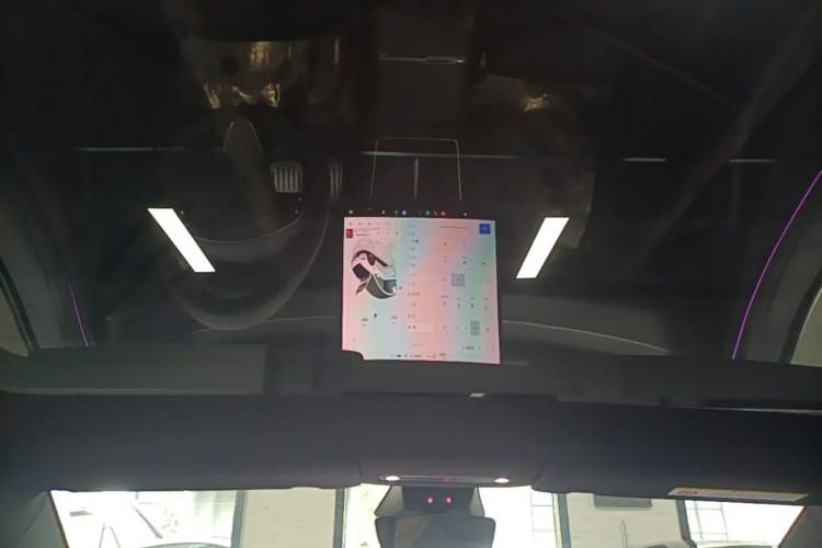 Used Tesla Model Y L 2025 Model Long-Range All-Wheel-Drive Version Headliner