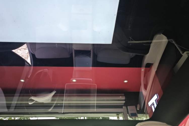 Used Tesla Model Y L 2025 Model Long-Range All-Wheel-Drive Version Headliner