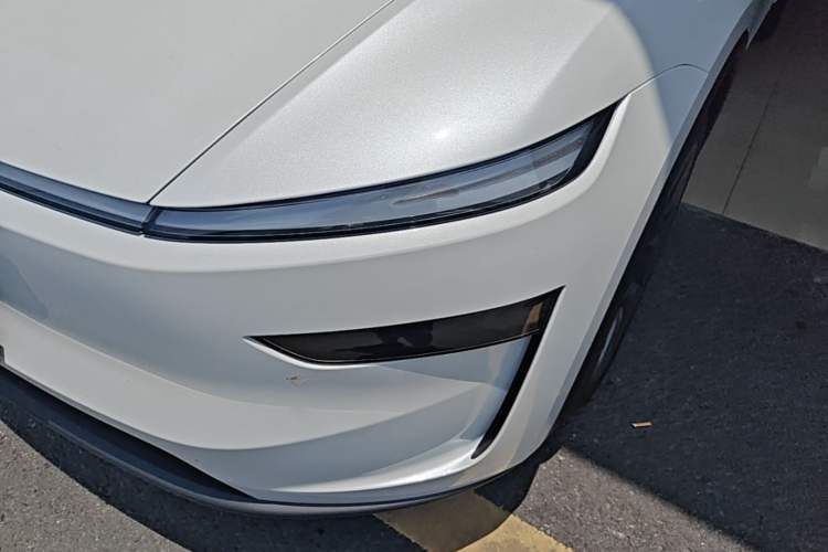 Used Tesla Model Y L 2025 Model Long-Range All-Wheel-Drive Version Left Front Headlight