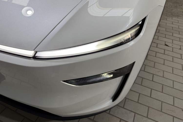 Used Tesla Model Y L 2025 Model Long-Range All-Wheel-Drive Version Left Front Headlight