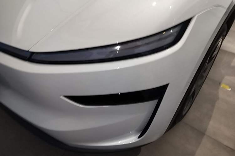 Used Tesla Model Y L 2025 Model Long-Range All-Wheel-Drive Version Left Front Headlight