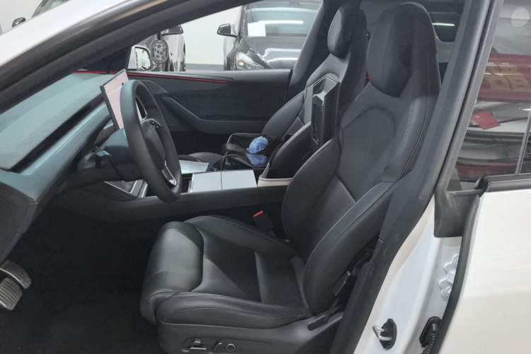 Used Tesla Model Y L 2025 Model Long-Range All-Wheel-Drive Version Left Front Seat
