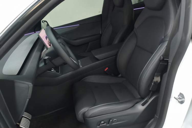 Used Tesla Model Y L 2025 Model Long-Range All-Wheel-Drive Version Left Front Seat