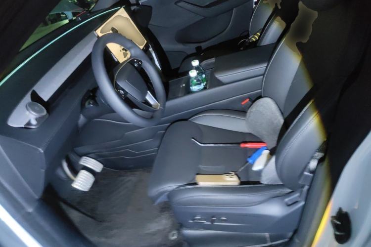 Used Tesla Model Y L 2025 Model Long-Range All-Wheel-Drive Version Left Front Seat