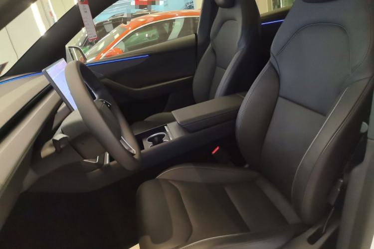 Used Tesla Model Y L 2025 Model Long-Range All-Wheel-Drive Version Left Front Seat