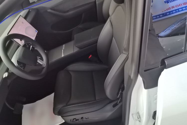 Used Tesla Model Y L 2025 Model Long-Range All-Wheel-Drive Version Left Front Seat