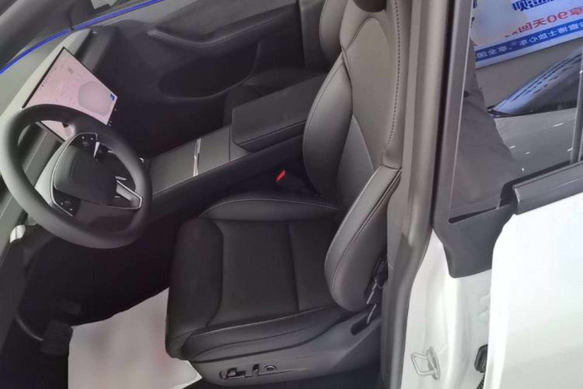 Used Tesla Model Y L 2025 Model Long-Range All-Wheel-Drive Version Left Front Seat