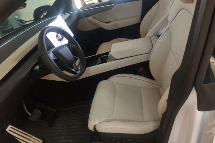 Used Tesla Model Y L 2025 Model Long-Range All-Wheel-Drive Version Left Front Seat