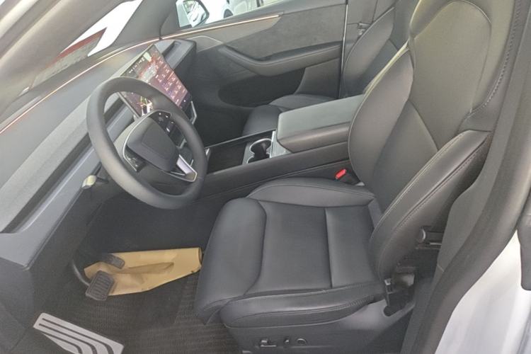 Used Tesla Model Y L 2025 Model Long-Range All-Wheel-Drive Version Left Front Seat