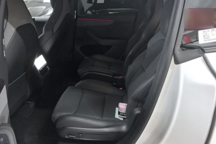Used Tesla Model Y L 2025 Model Long-Range All-Wheel-Drive Version Left Rear Seat