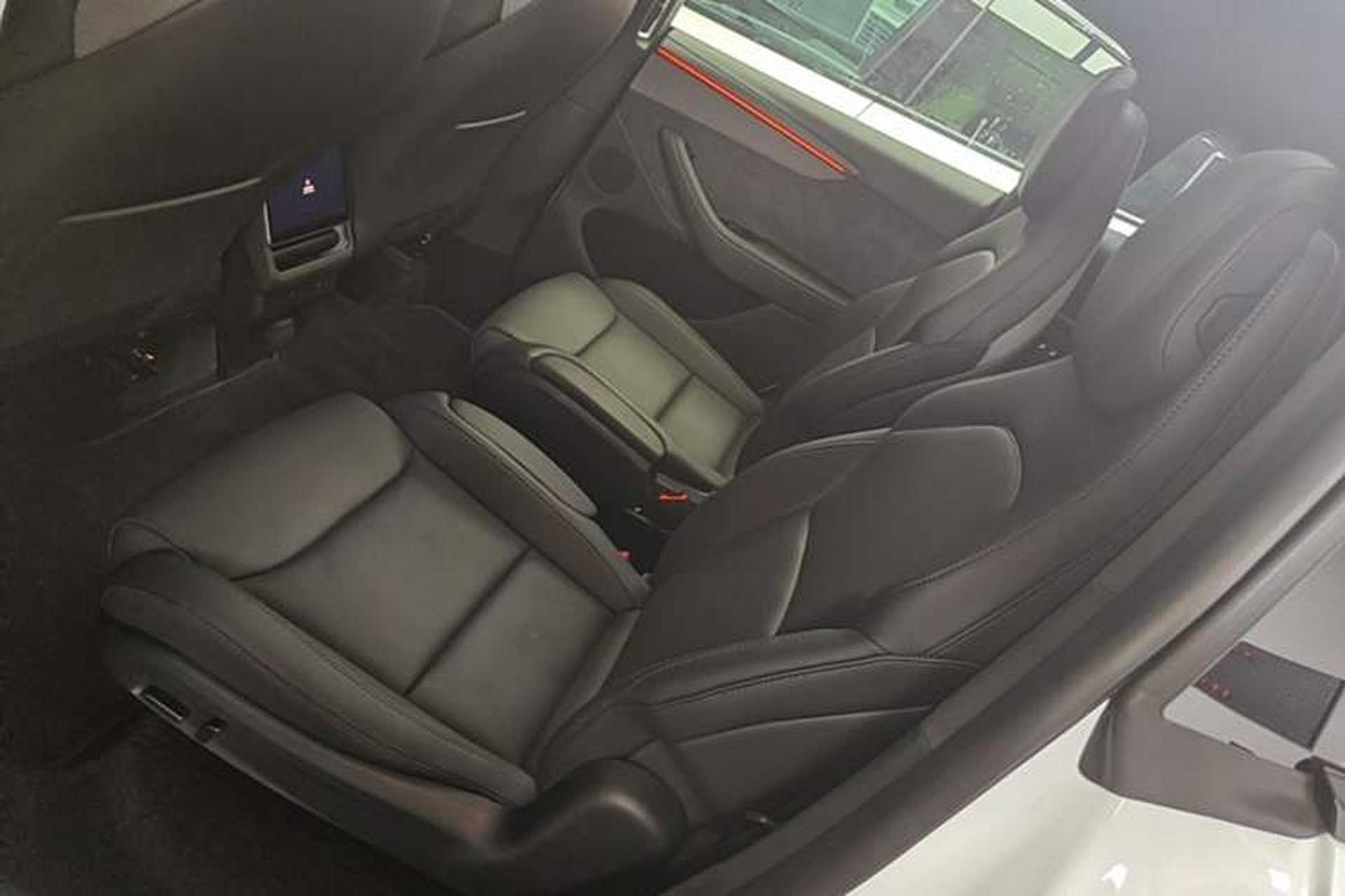 Used Tesla Model Y L 2025 Model Long-Range All-Wheel-Drive Version Left Rear Seat