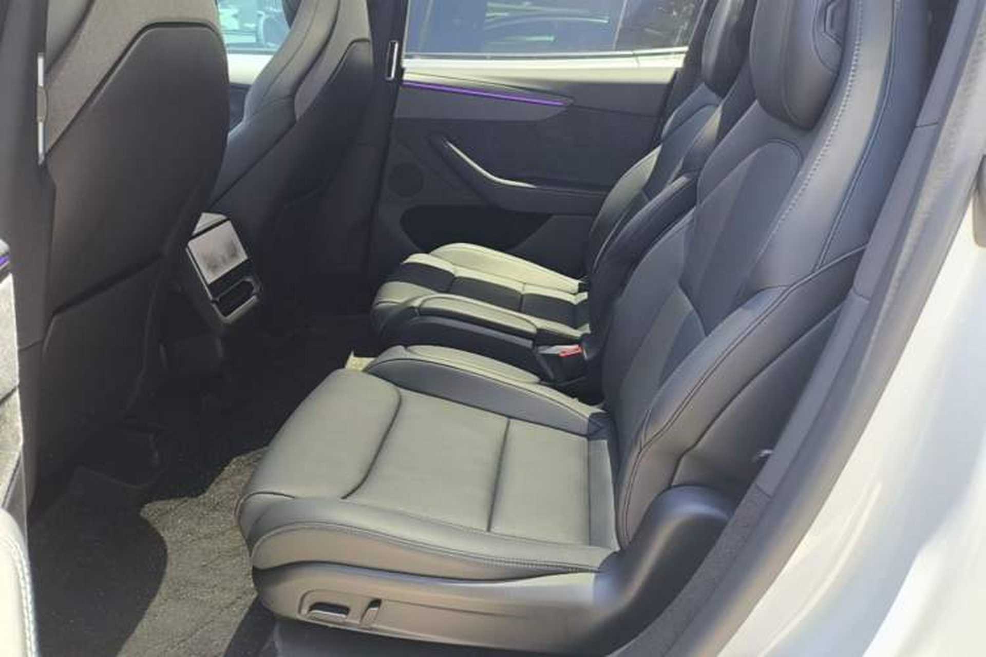 Used Tesla Model Y L 2025 Model Long-Range All-Wheel-Drive Version Left Rear Seat