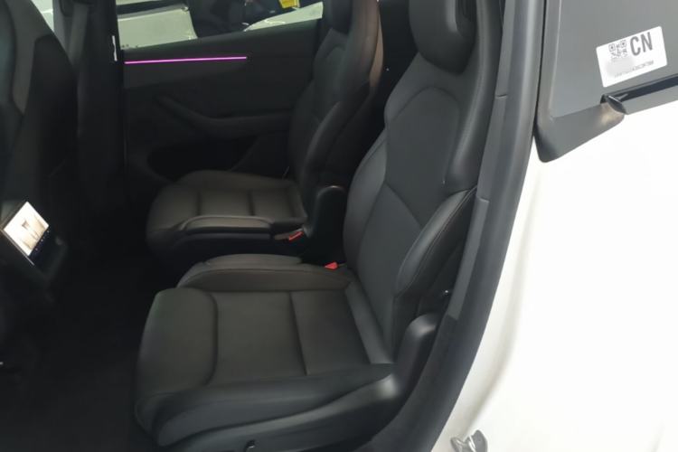 Used Tesla Model Y L 2025 Model Long-Range All-Wheel-Drive Version Left Rear Seat