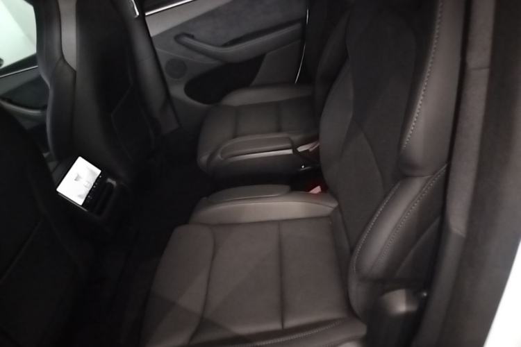 Used Tesla Model Y L 2025 Model Long-Range All-Wheel-Drive Version Left Rear Seat