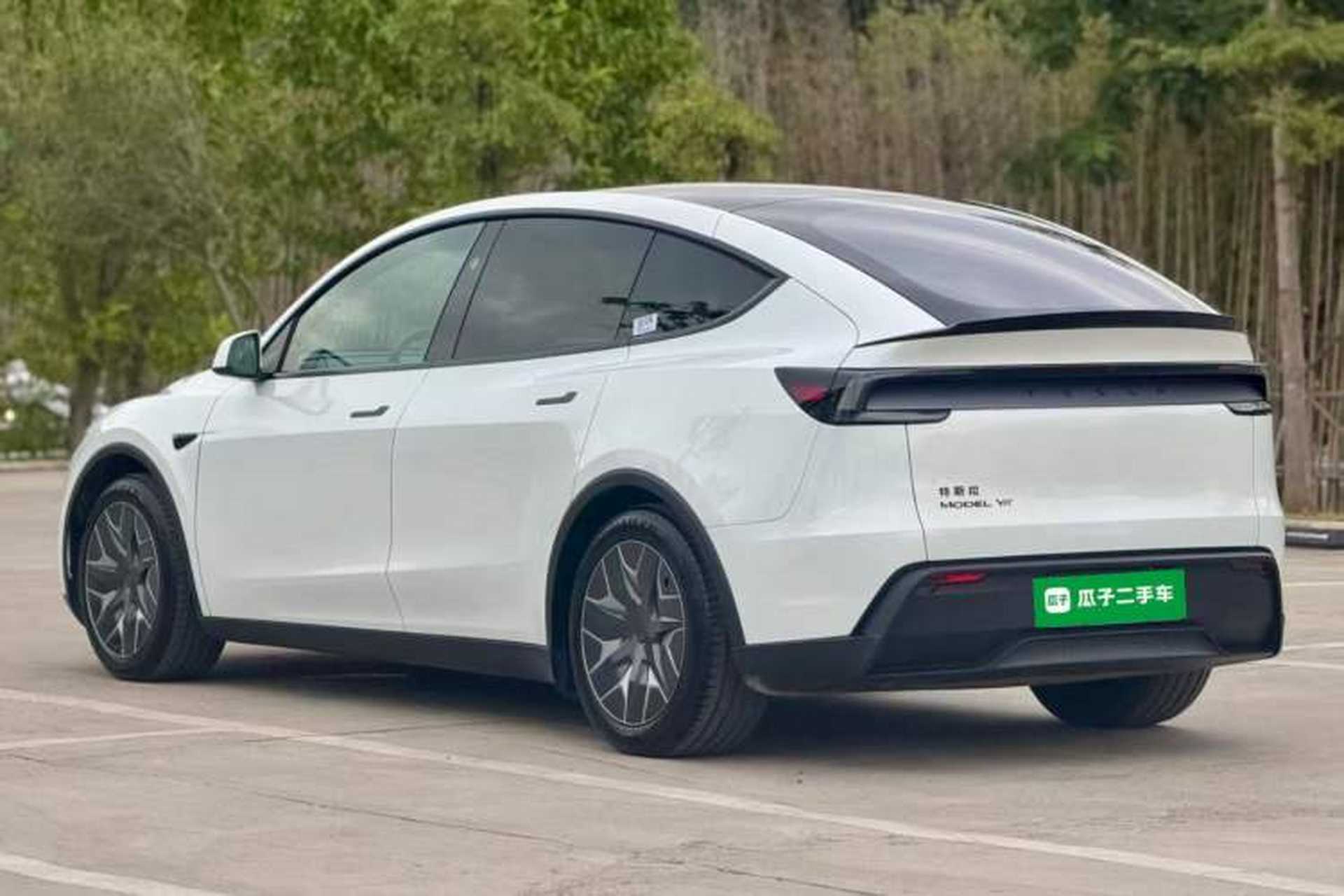 Used Tesla Model Y L 2025 Model Long-Range All-Wheel-Drive Version Left Side