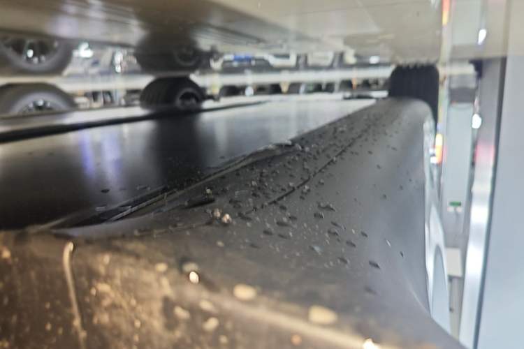 Used Tesla Model Y L 2025 Model Long-Range All-Wheel-Drive Version Left Side Sill