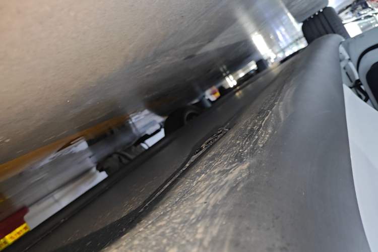Used Tesla Model Y L 2025 Model Long-Range All-Wheel-Drive Version Left Side Sill