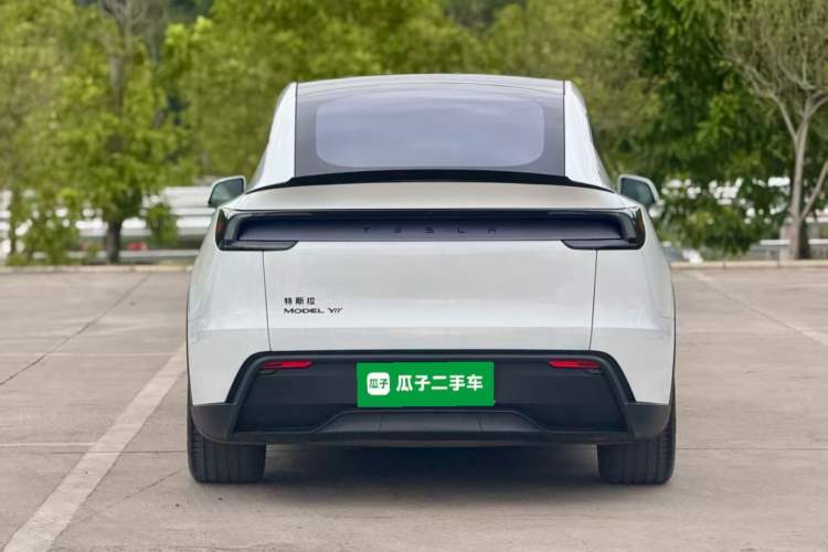 Used Tesla Model Y L 2025 Model Long-Range All-Wheel-Drive Version Rear