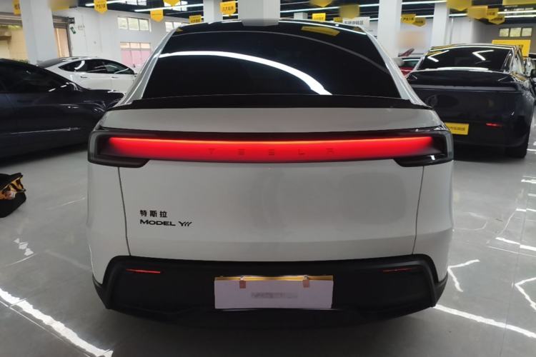 Used Tesla Model Y L 2025 Model Long-Range All-Wheel-Drive Version Rear