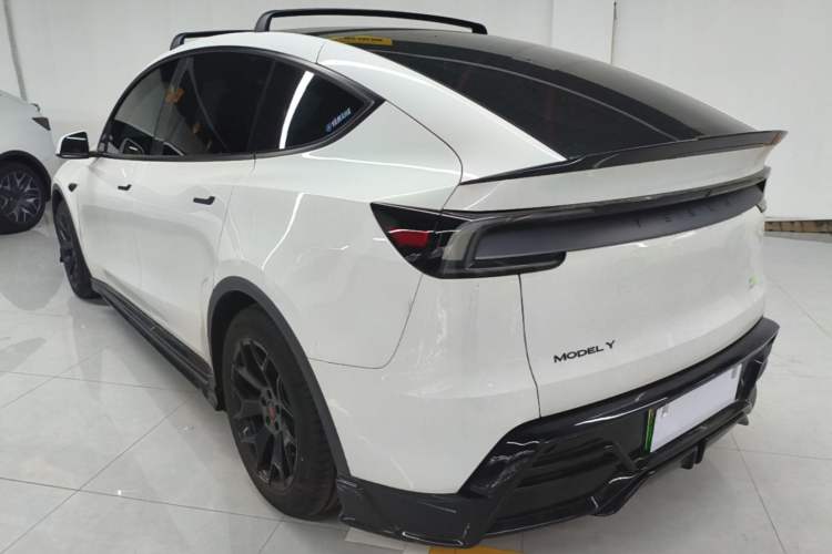 Used Tesla Model Y L 2025 Model Long-Range All-Wheel-Drive Version Rear Left 45 Deg