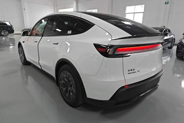 Used Tesla Model Y L 2025 Model Long-Range All-Wheel-Drive Version Rear Left 45 Deg