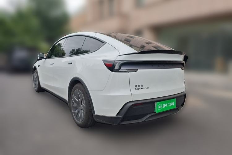 Used Tesla Model Y L 2025 Model Long-Range All-Wheel-Drive Version Rear Left 45 Deg