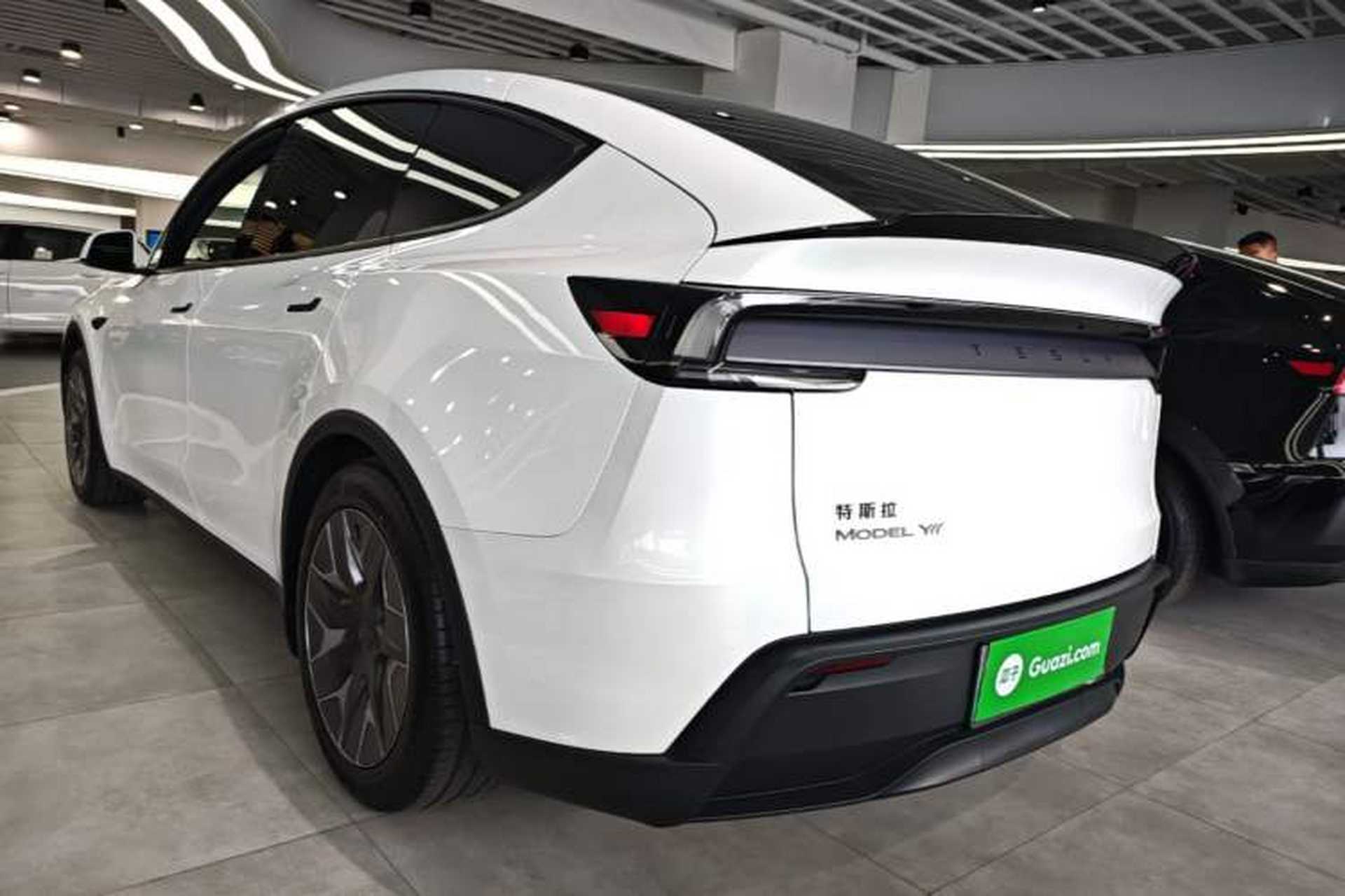 Used Tesla Model Y L 2025 Model Long-Range All-Wheel-Drive Version Rear Left 45 Deg
