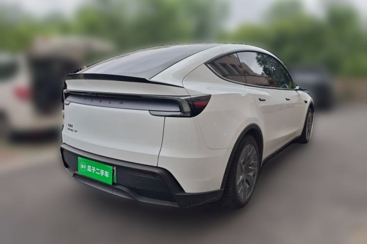 Used Tesla Model Y L 2025 Model Long-Range All-Wheel-Drive Version Rear Right 45 Deg
