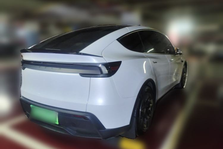 Used Tesla Model Y L 2025 Model Long-Range All-Wheel-Drive Version Rear Right 45 Deg