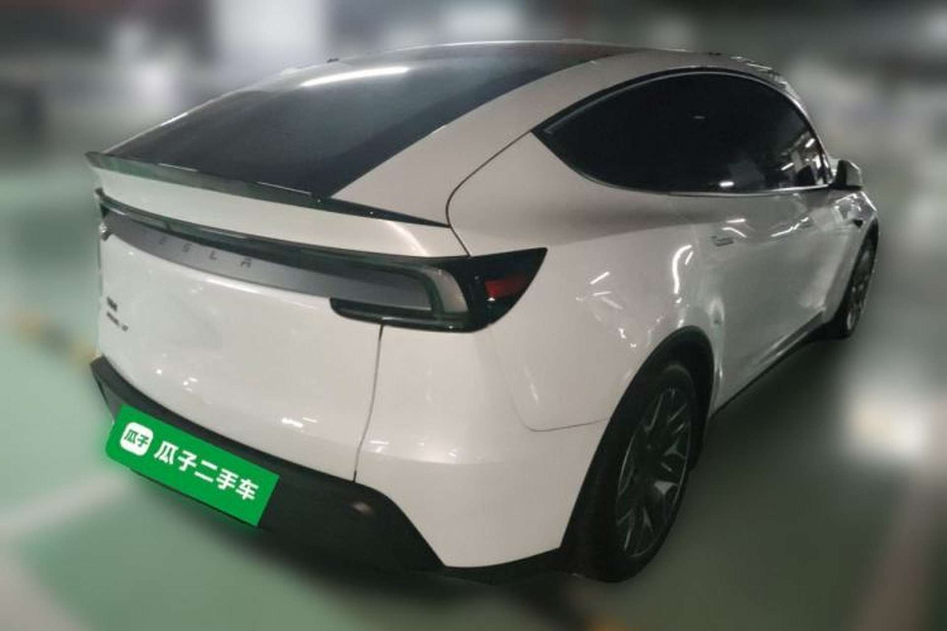 Used Tesla Model Y L 2025 Model Long-Range All-Wheel-Drive Version Rear Right 45 Deg