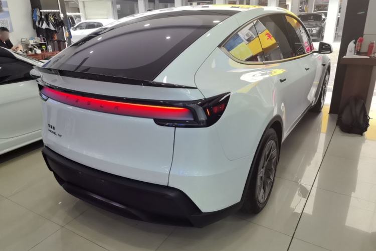 Used Tesla Model Y L 2025 Model Long-Range All-Wheel-Drive Version Rear Right 45 Deg
