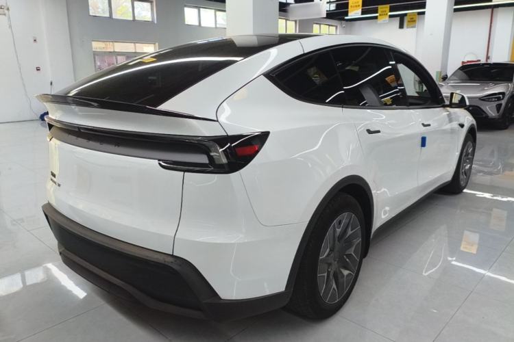 Used Tesla Model Y L 2025 Model Long-Range All-Wheel-Drive Version Rear Right 45 Deg