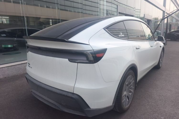 Used Tesla Model Y L 2025 Model Long-Range All-Wheel-Drive Version Rear Right 45 Deg