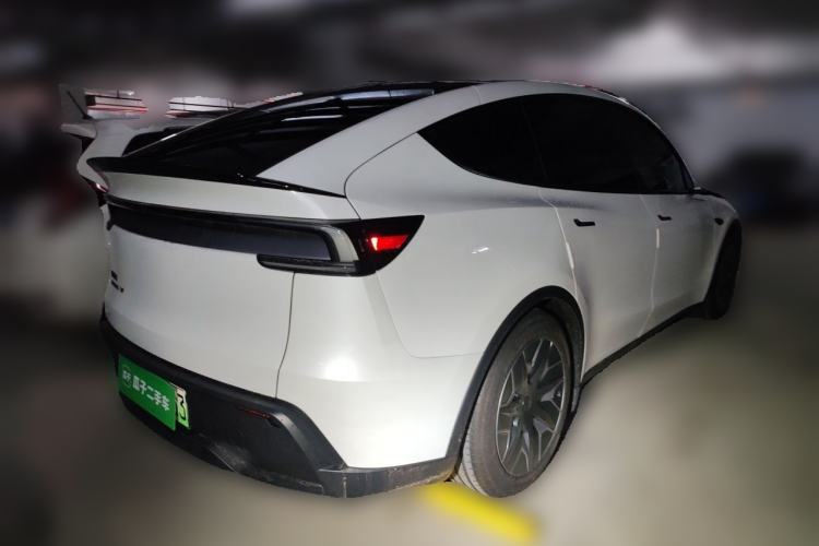 Used Tesla Model Y L 2025 Model Long-Range All-Wheel-Drive Version Rear Right 45 Deg