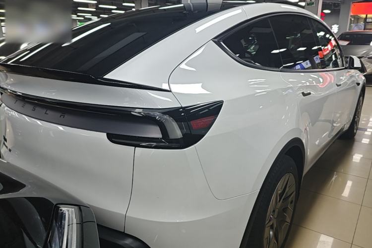Used Tesla Model Y L 2025 Model Long-Range All-Wheel-Drive Version Rear Right 45 Deg