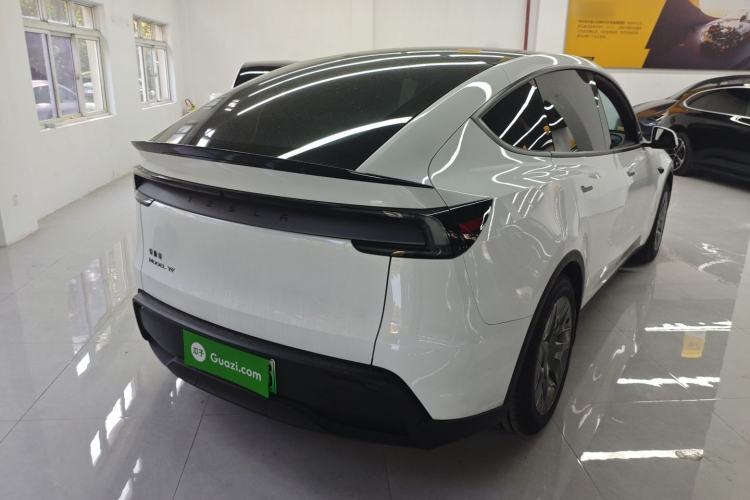 Used Tesla Model Y L 2025 Model Long-Range All-Wheel-Drive Version Rear Right 45 Deg