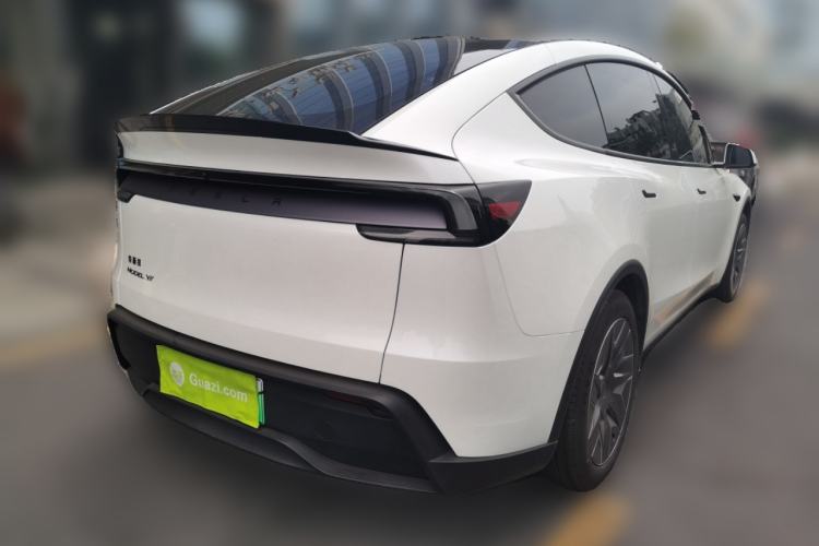 Used Tesla Model Y L 2025 Model Long-Range All-Wheel-Drive Version Rear Right 45 Deg