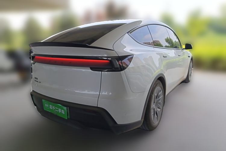 Used Tesla Model Y L 2025 Model Long-Range All-Wheel-Drive Version Rear Right 45 Deg