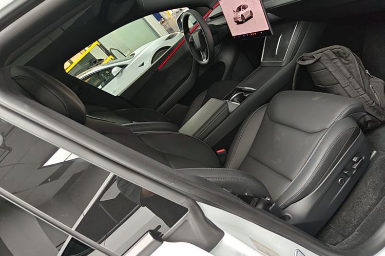 Used Tesla Model Y L 2025 Model Long-Range All-Wheel-Drive Version Right Front Seat