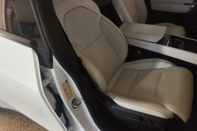 Used Tesla Model Y L 2025 Model Long-Range All-Wheel-Drive Version Right Front Seat