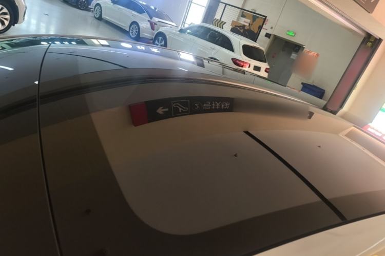 Used Tesla Model Y L 2025 Model Long-Range All-Wheel-Drive Version Roof