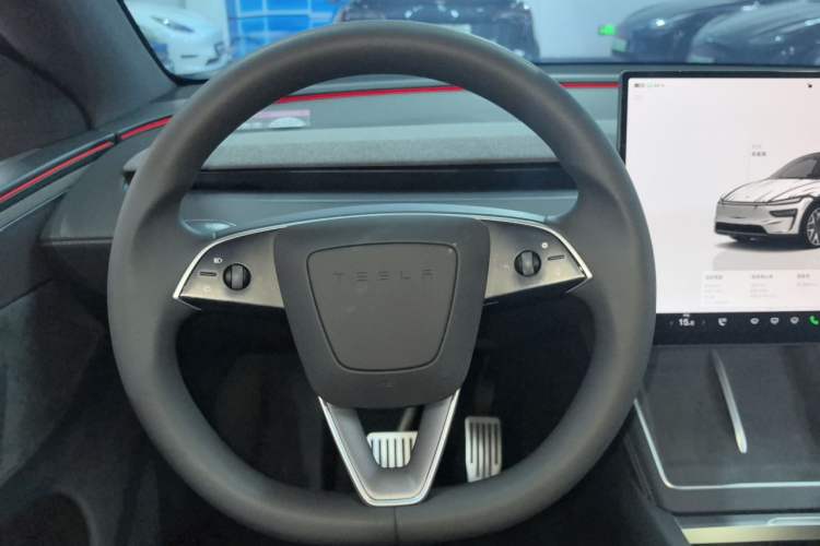 Used Tesla Model Y L 2025 Model Long-Range All-Wheel-Drive Version Steering Wheel