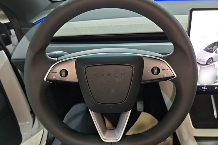 Used Tesla Model Y L 2025 Model Long-Range All-Wheel-Drive Version Steering Wheel