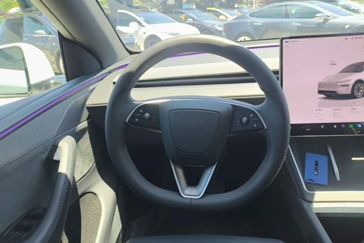 Used Tesla Model Y L 2025 Model Long-Range All-Wheel-Drive Version Steering Wheel