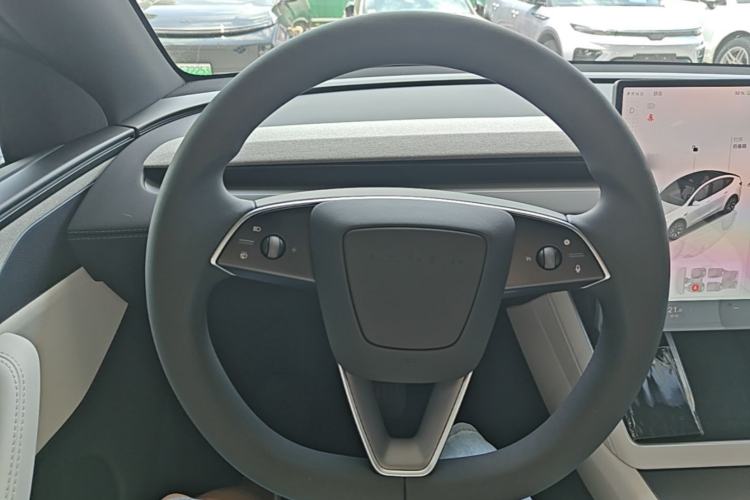 Used Tesla Model Y L 2025 Model Long-Range All-Wheel-Drive Version Steering Wheel