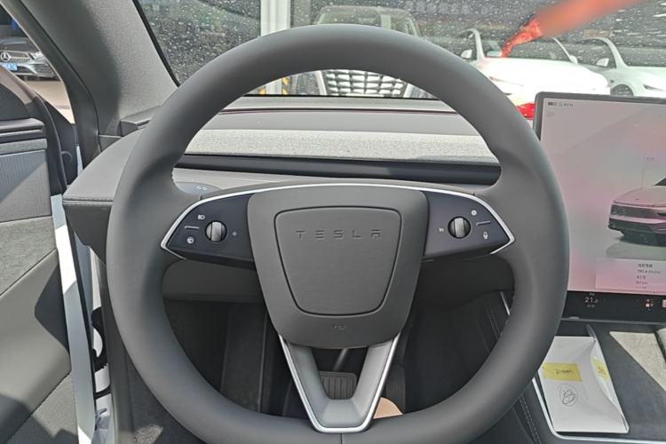 Used Tesla Model Y L 2025 Model Long-Range All-Wheel-Drive Version Steering Wheel