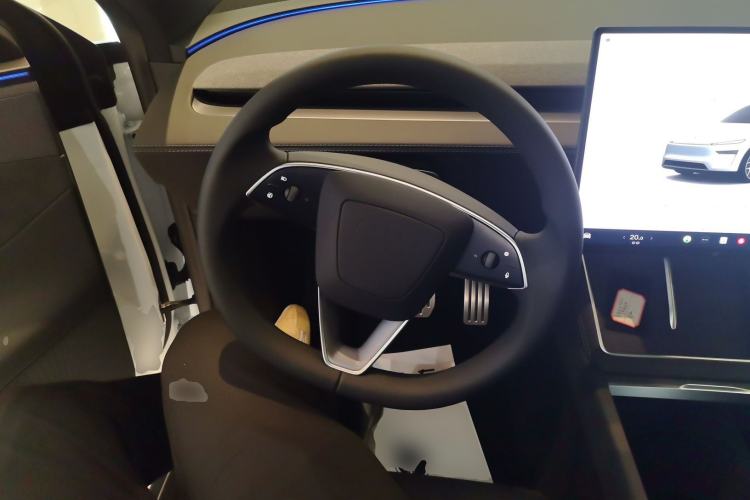 Used Tesla Model Y L 2025 Model Long-Range All-Wheel-Drive Version Steering Wheel