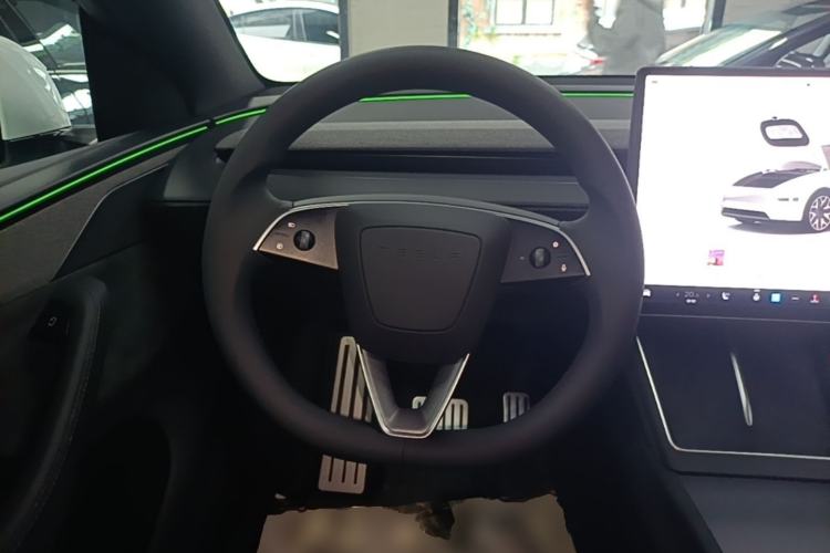 Used Tesla Model Y L 2025 Model Long-Range All-Wheel-Drive Version Steering Wheel