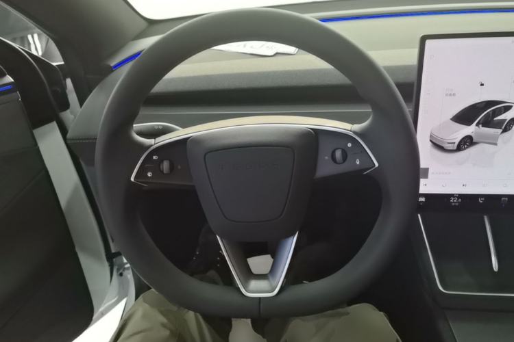 Used Tesla Model Y L 2025 Model Long-Range All-Wheel-Drive Version Steering Wheel